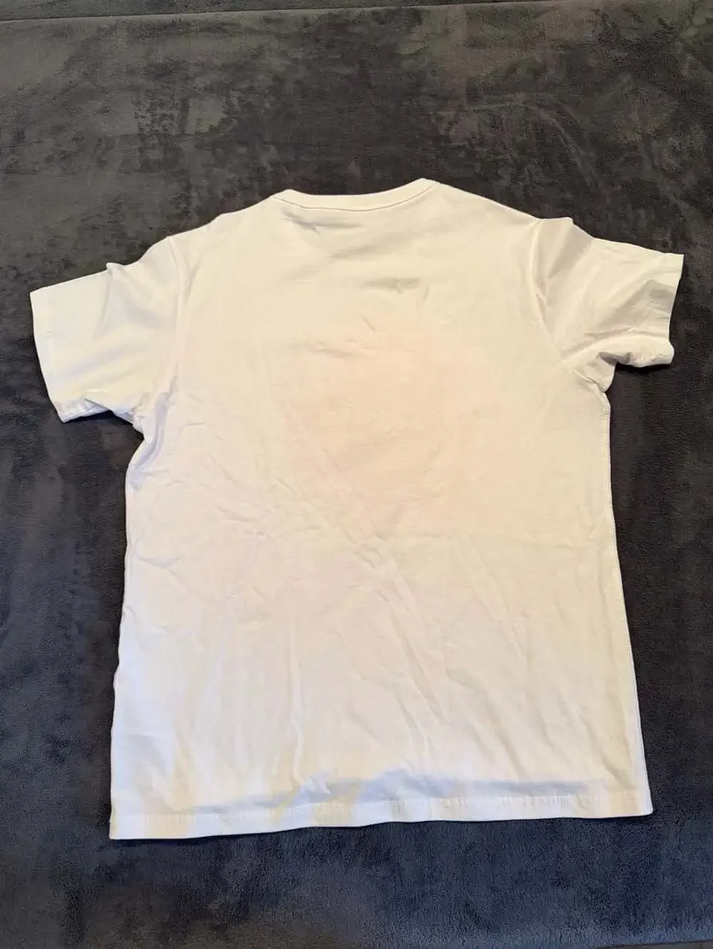 GUESS Dragon Graphic T-Shirt Size Large - Picture 3 of 3
